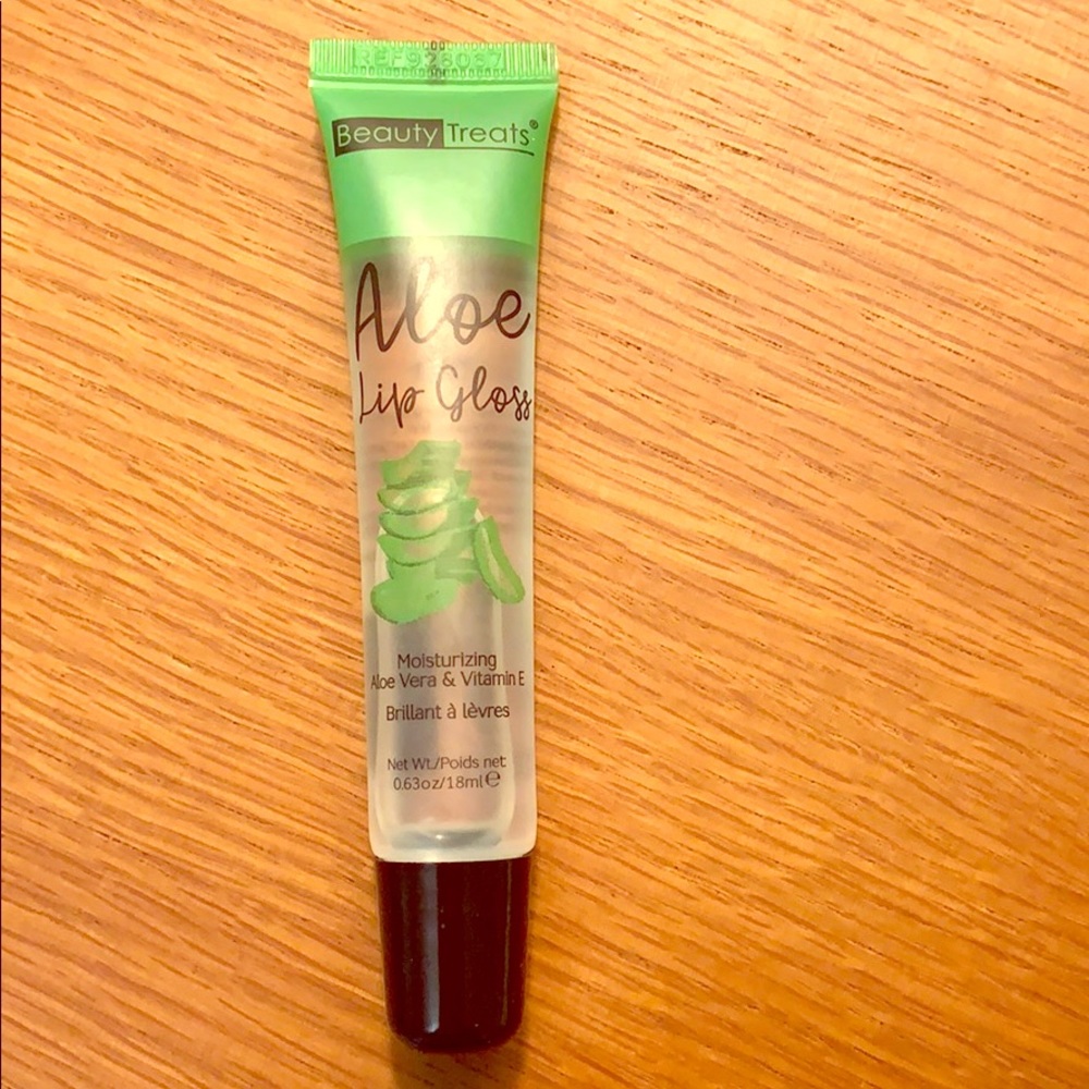 Aloe lip gloss by Beauty Treats©